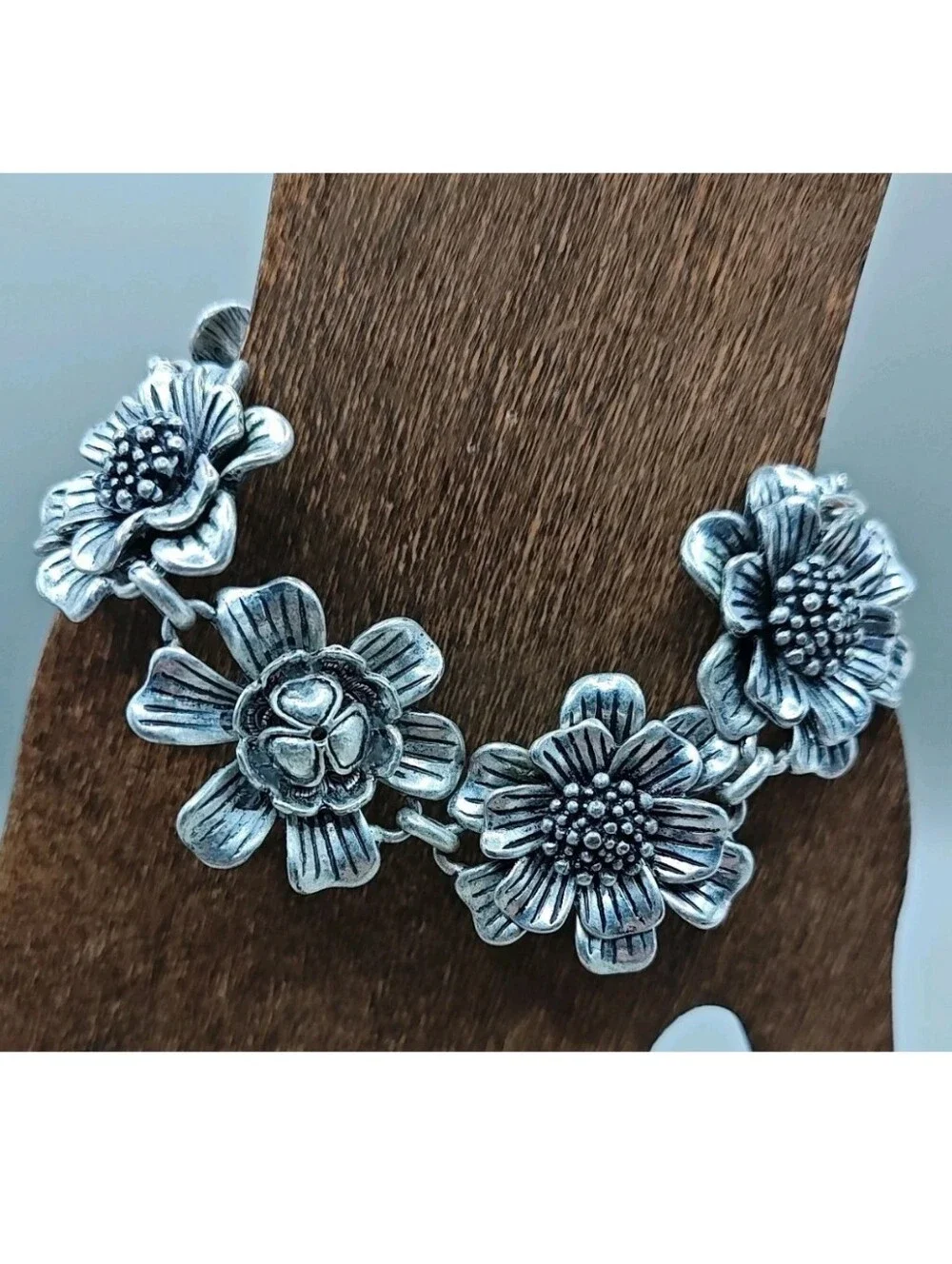 Lucky Brand Daisy Sunflower Links Toggle Bracelet Antiqued Silver Tone 3D Flower